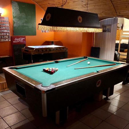 Whole Basemenet Former Pub4 Stag Do/Hen Party Budapest Ngoại thất bức ảnh