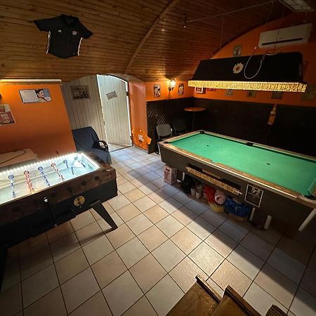 Whole Basemenet Former Pub4 Stag Do/Hen Party Budapest Ngoại thất bức ảnh