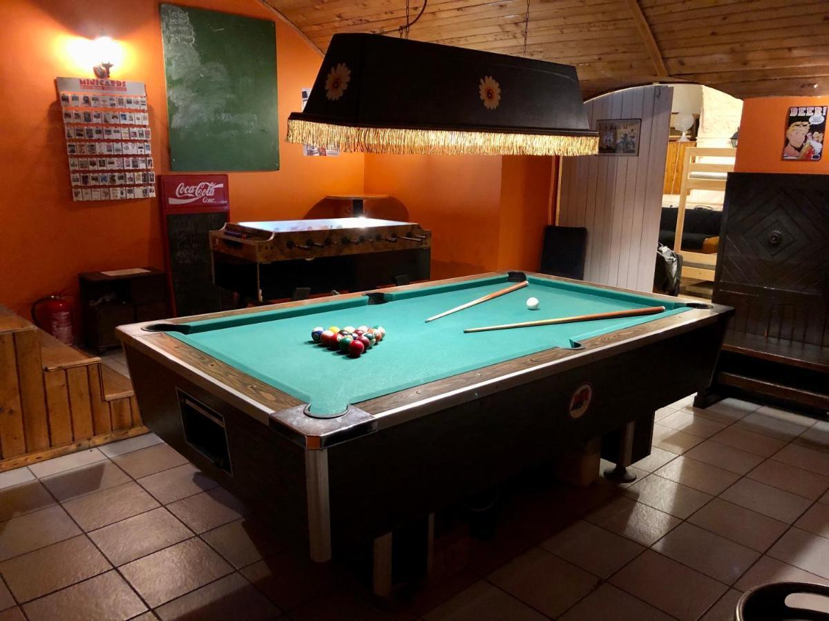 Whole Basemenet Former Pub4 Stag Do/Hen Party Budapest Ngoại thất bức ảnh